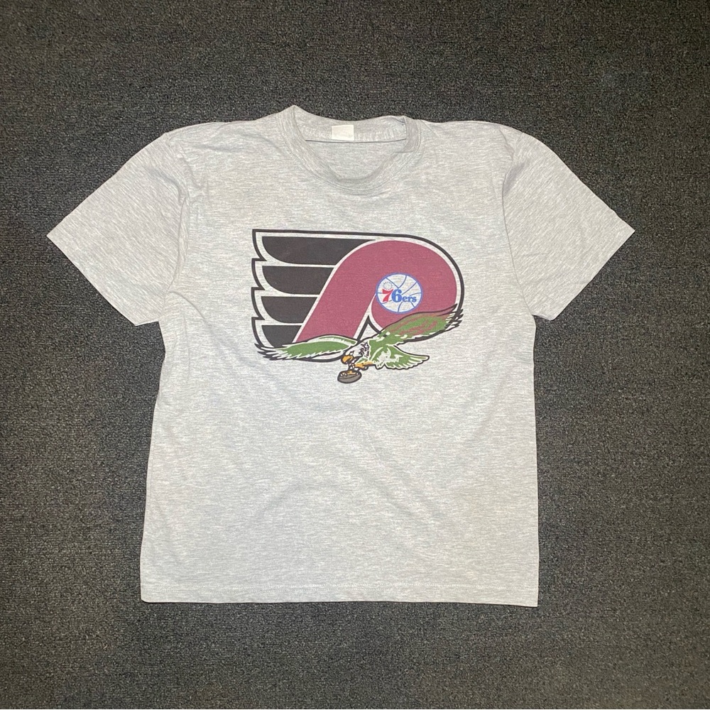 Philadelphia eagles ,flyers, Phillies, 76ers sports team gray shirt size large